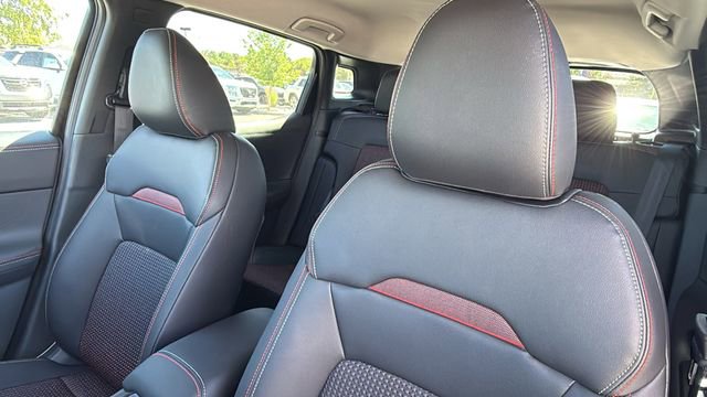 New 2025 Nissan Kicks SR image 11