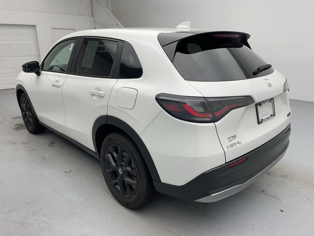 Used 2024 Honda HR-V Sport image 9