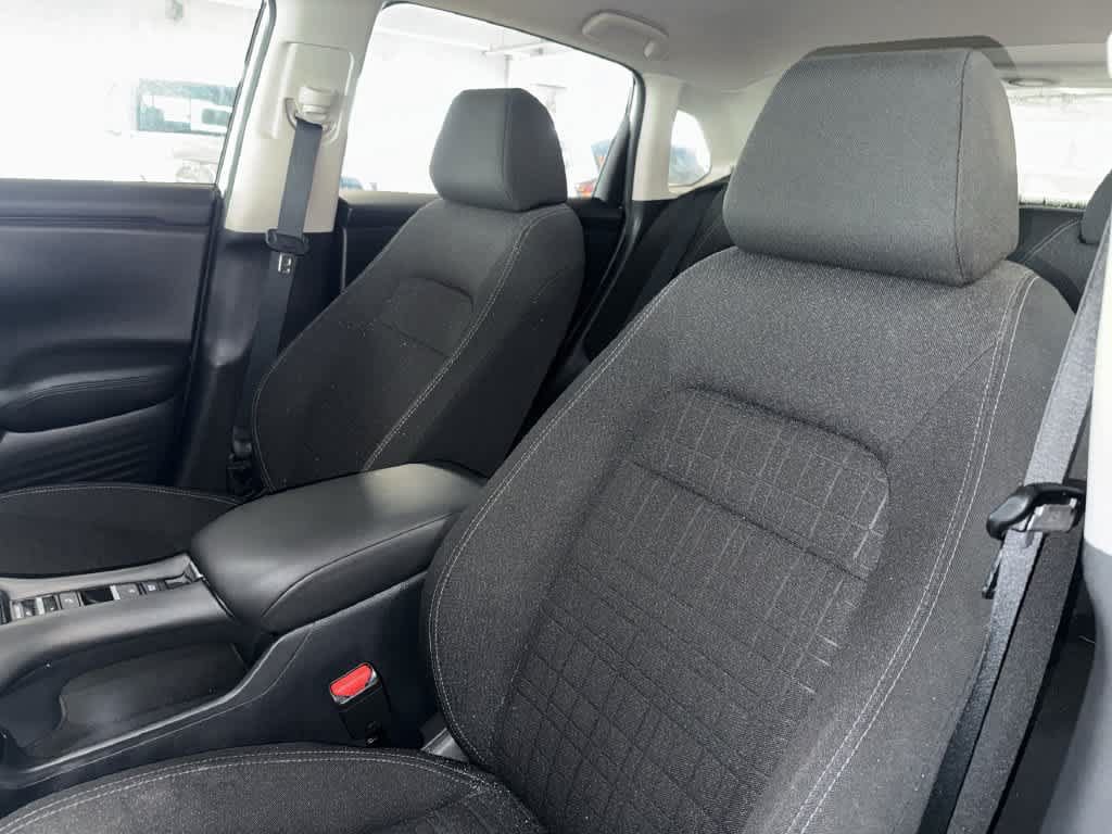 Used 2025 Honda HR-V LX image 13