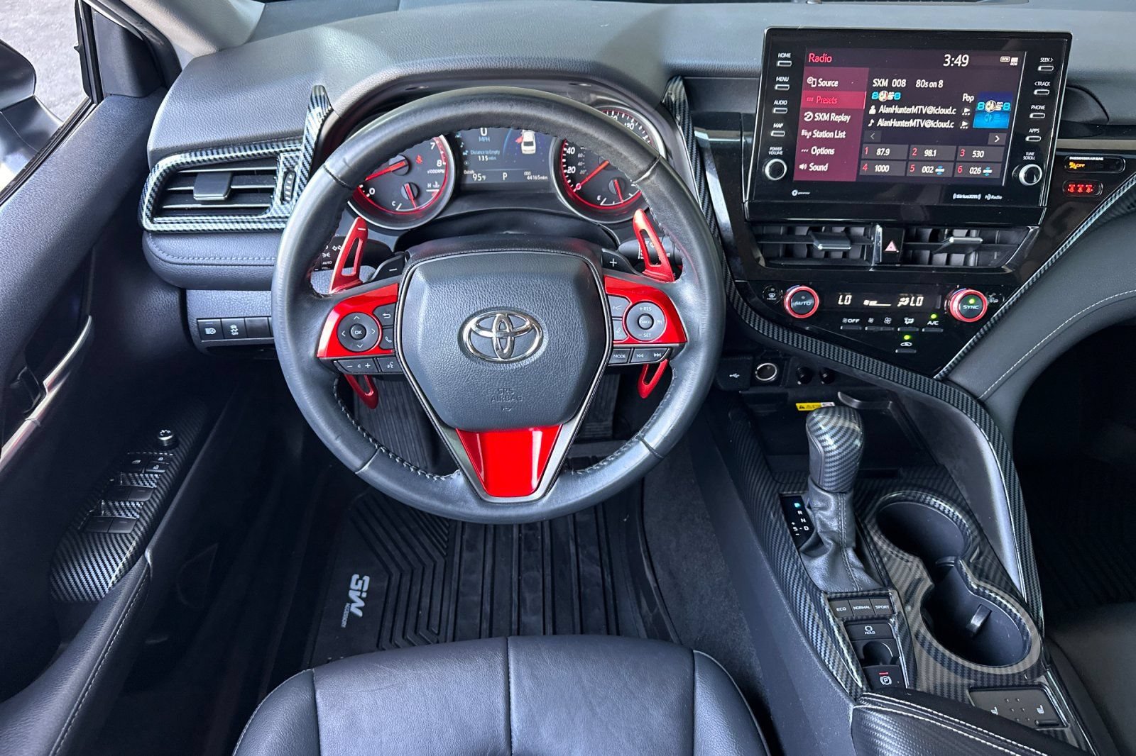 Used 2022 Toyota Camry XSE FWD image 11