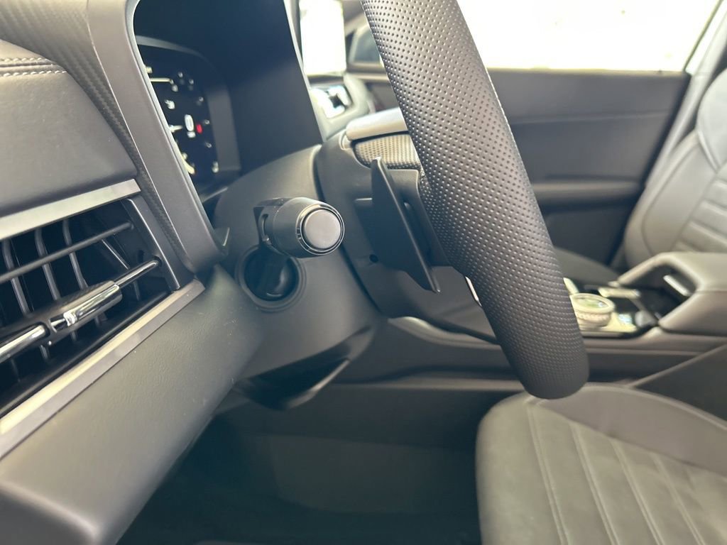 New 2025 Mitsubishi Outlander SE image 38