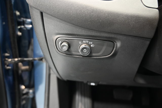 Used 2024 Chevrolet Equinox RS FWD image 25