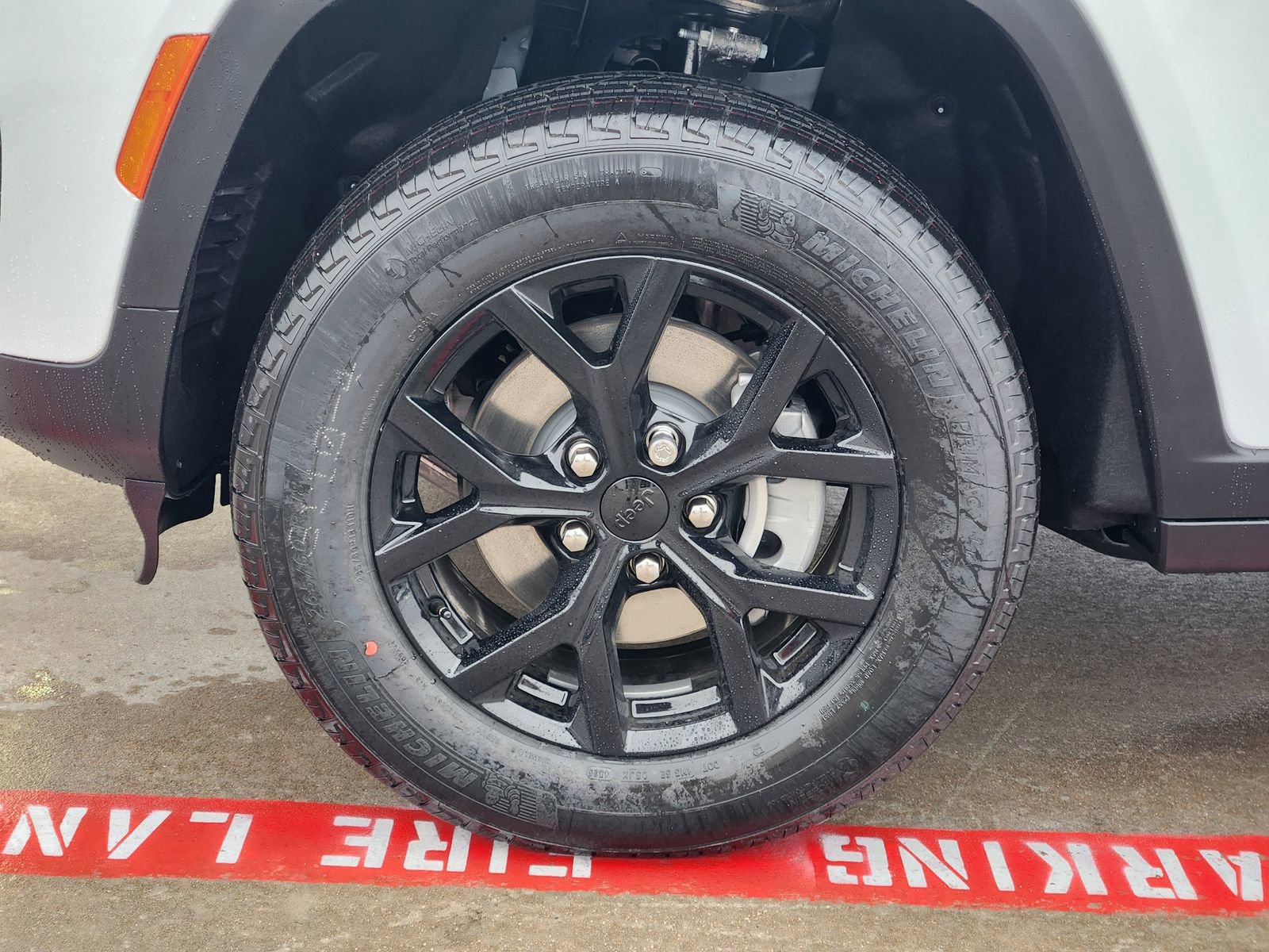 New 2025 Jeep Grand Cherokee Altitude image 11