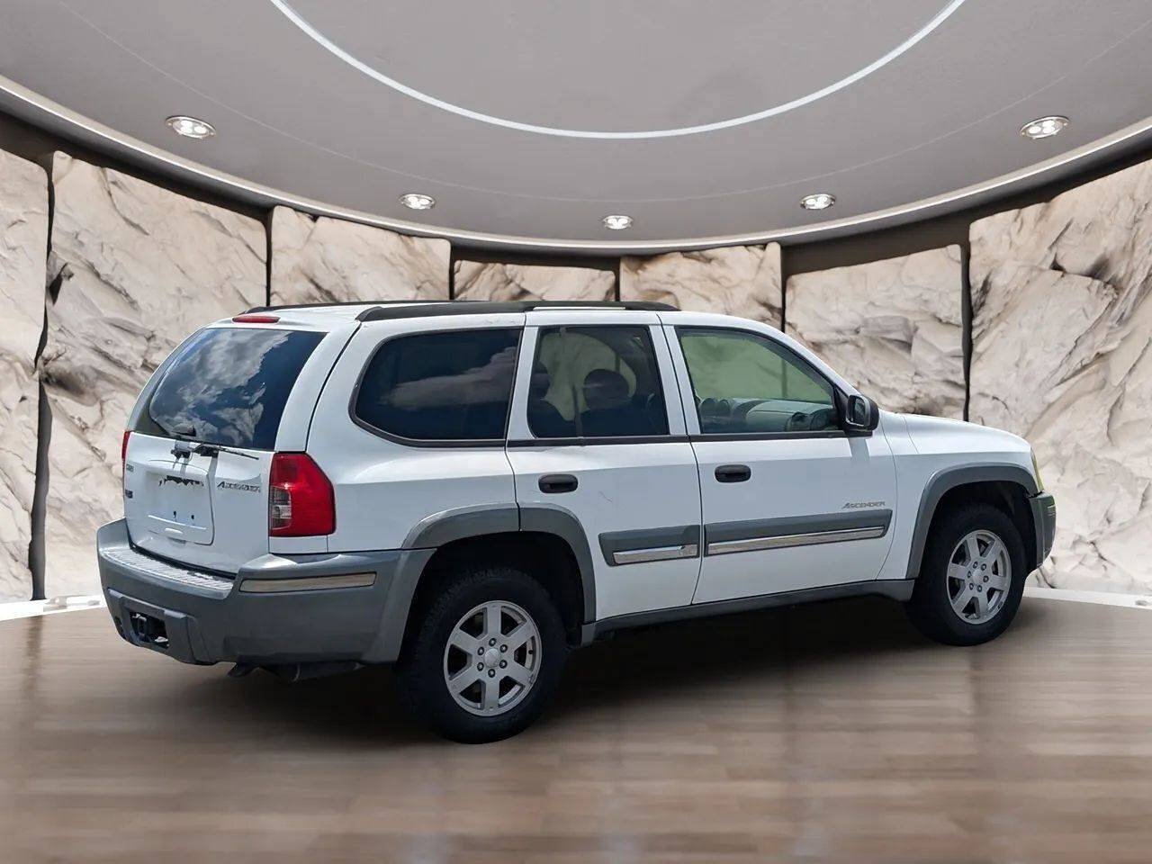 Used 2005 Isuzu Ascender S RWD image 13