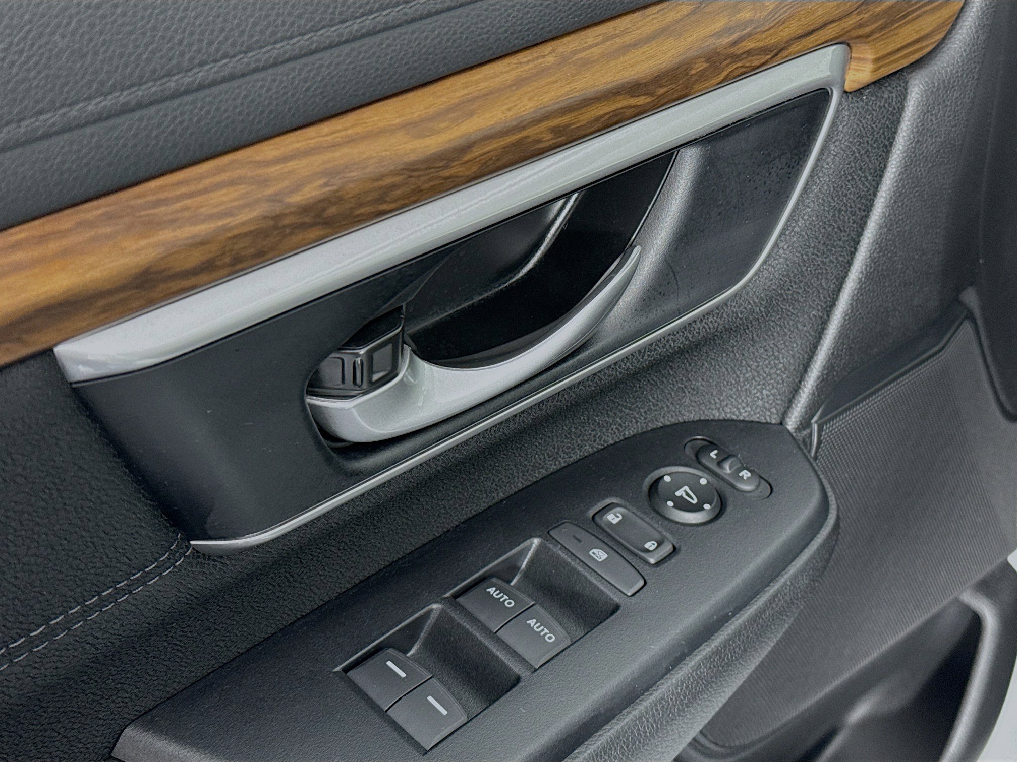 Certified 2022 Honda CR-V EX image 17