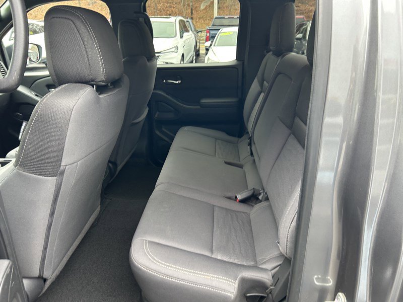Used 2023 Nissan Frontier SV w/ Midnight Edition Package image 16