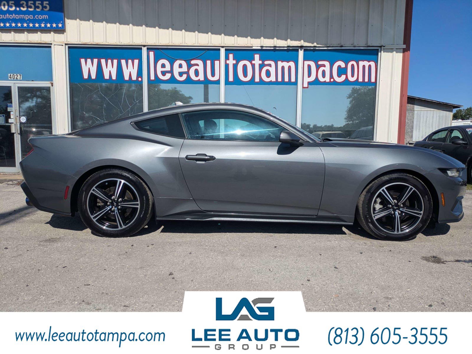 Used 2024 Ford Mustang Coupe RWD image 2