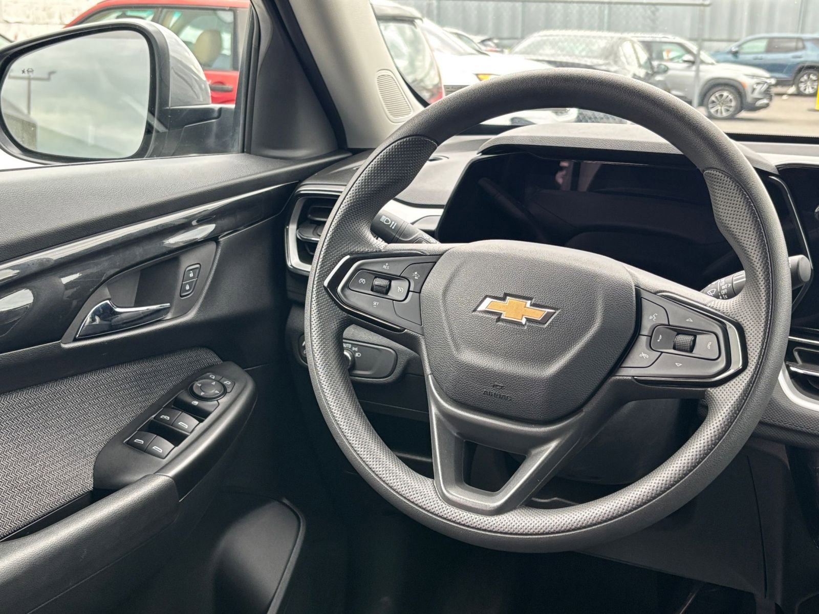 Used 2025 Chevrolet TrailBlazer LT w/ Driver Confidence Package AWD/4WD image 27