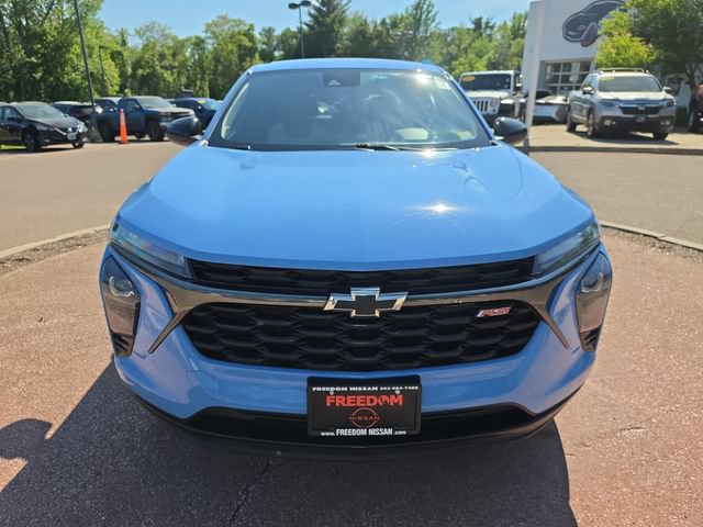 Used 2024 Chevrolet Trax RS FWD image 8