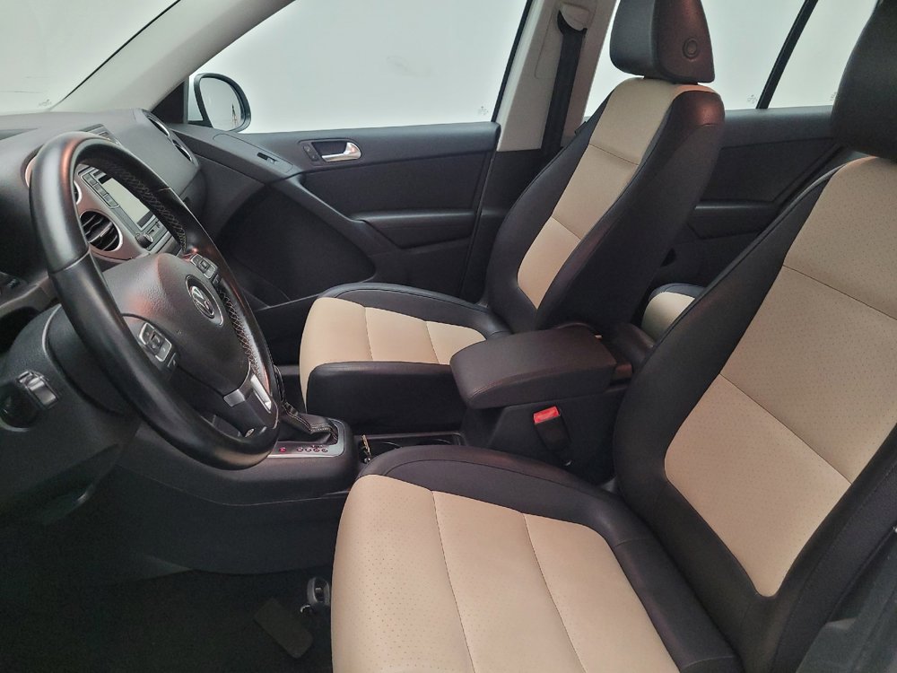 Used 2016 Volkswagen Tiguan S image 17