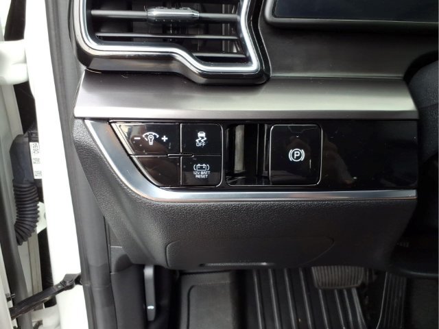 Used 2024 Kia Sportage EX AWD/4WD image 24