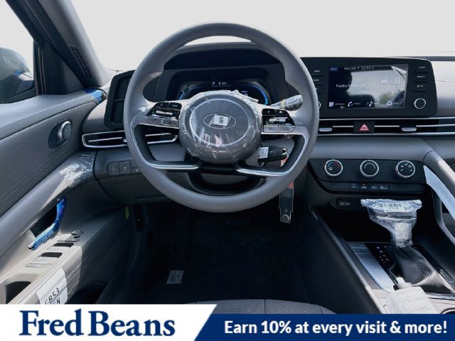 New 2026 Hyundai Elantra SE FWD image 24