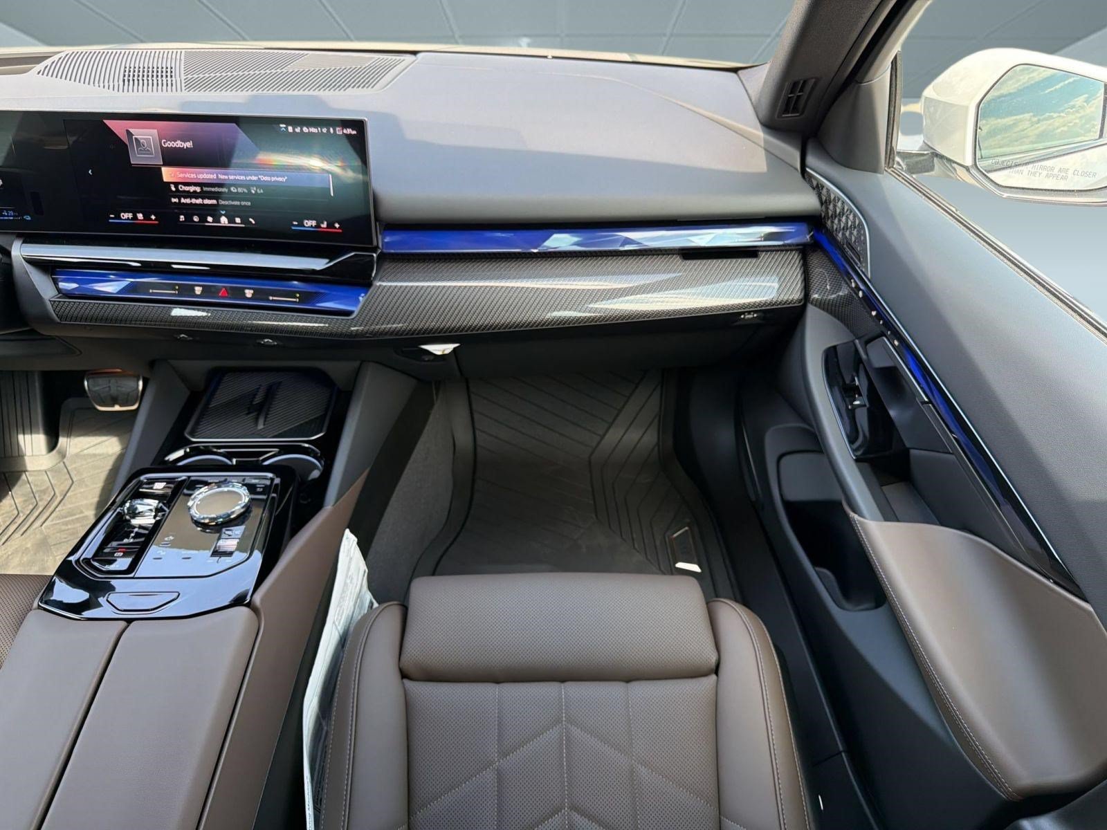 New 2027 BMW 550e xDrive w/ Executive Package AWD/4WD image 30