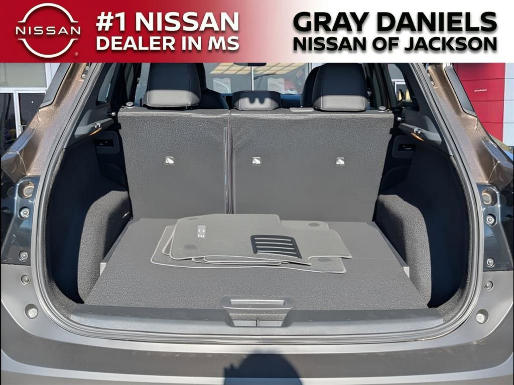 New 2026 Nissan Kicks SR w/ Cold Weather Package FWD image 19