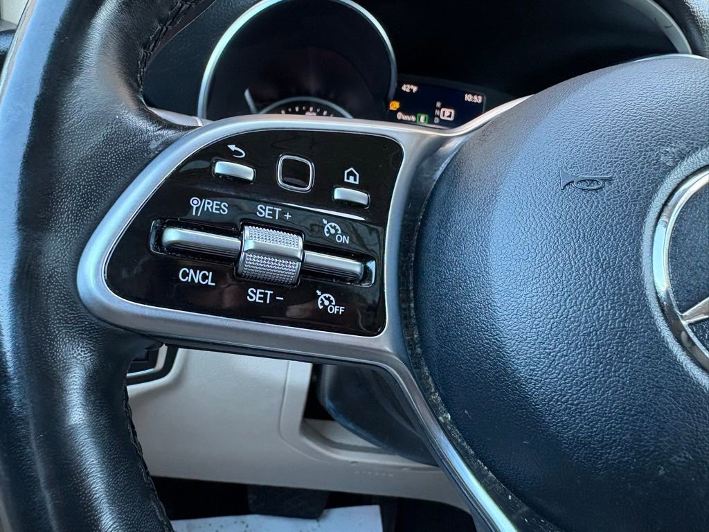 Used 2020 Mercedes-Benz GLC 300 4MATIC w/ Multimedia Package image 34