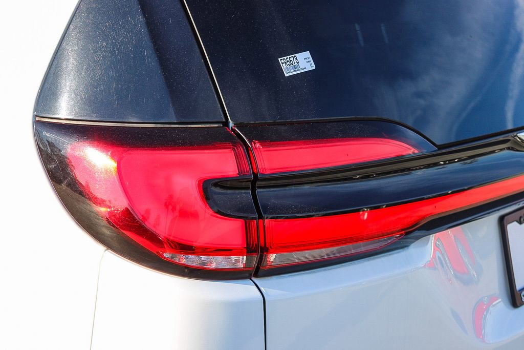Used 2022 Chrysler Pacifica Touring-L FWD image 8
