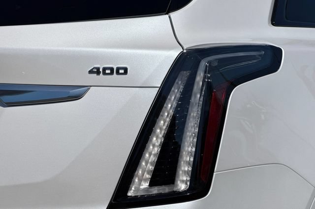 New 2026 Cadillac XT5 Sportv w/ LPO, Floor Liner Package AWD/4WD image 27
