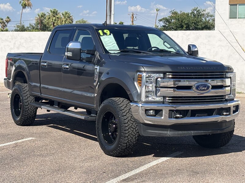 Used 2019 Ford F350 Lariat w/ Lariat Ultimate Package AWD/4WD image 1