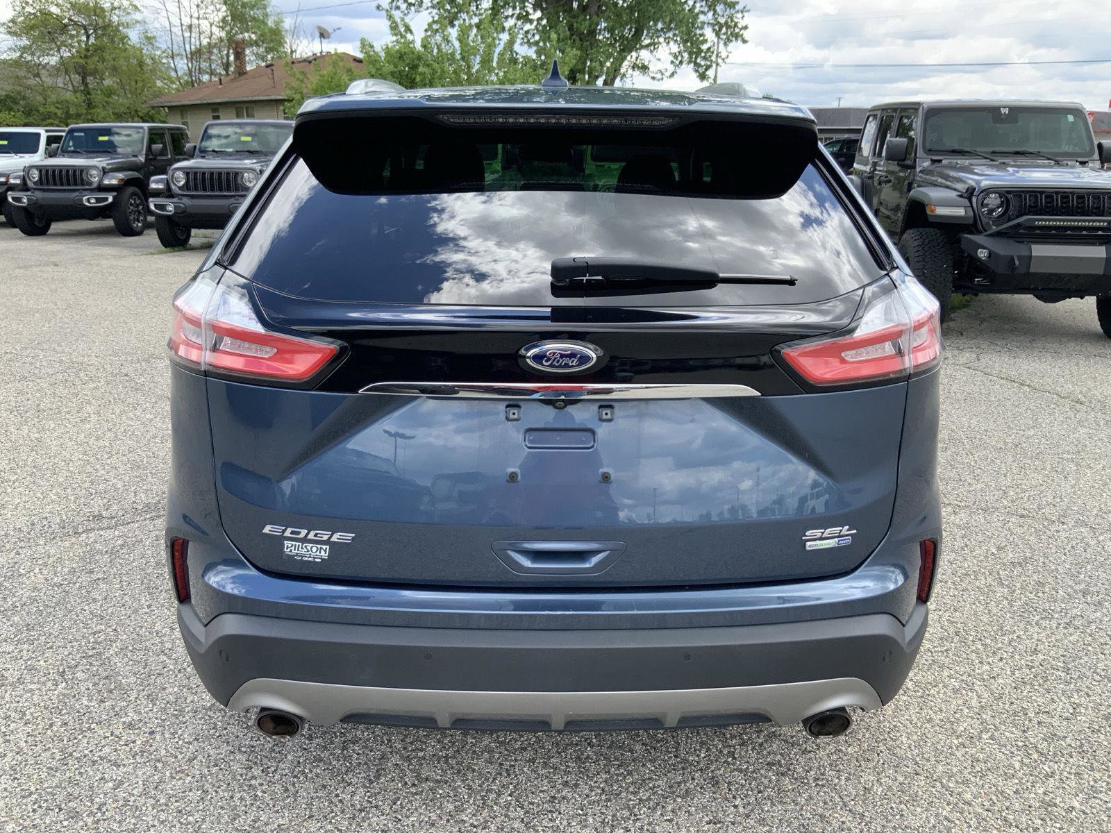 Used 2019 Ford Edge SEL w/ Equipment Group 201A AWD/4WD image 9