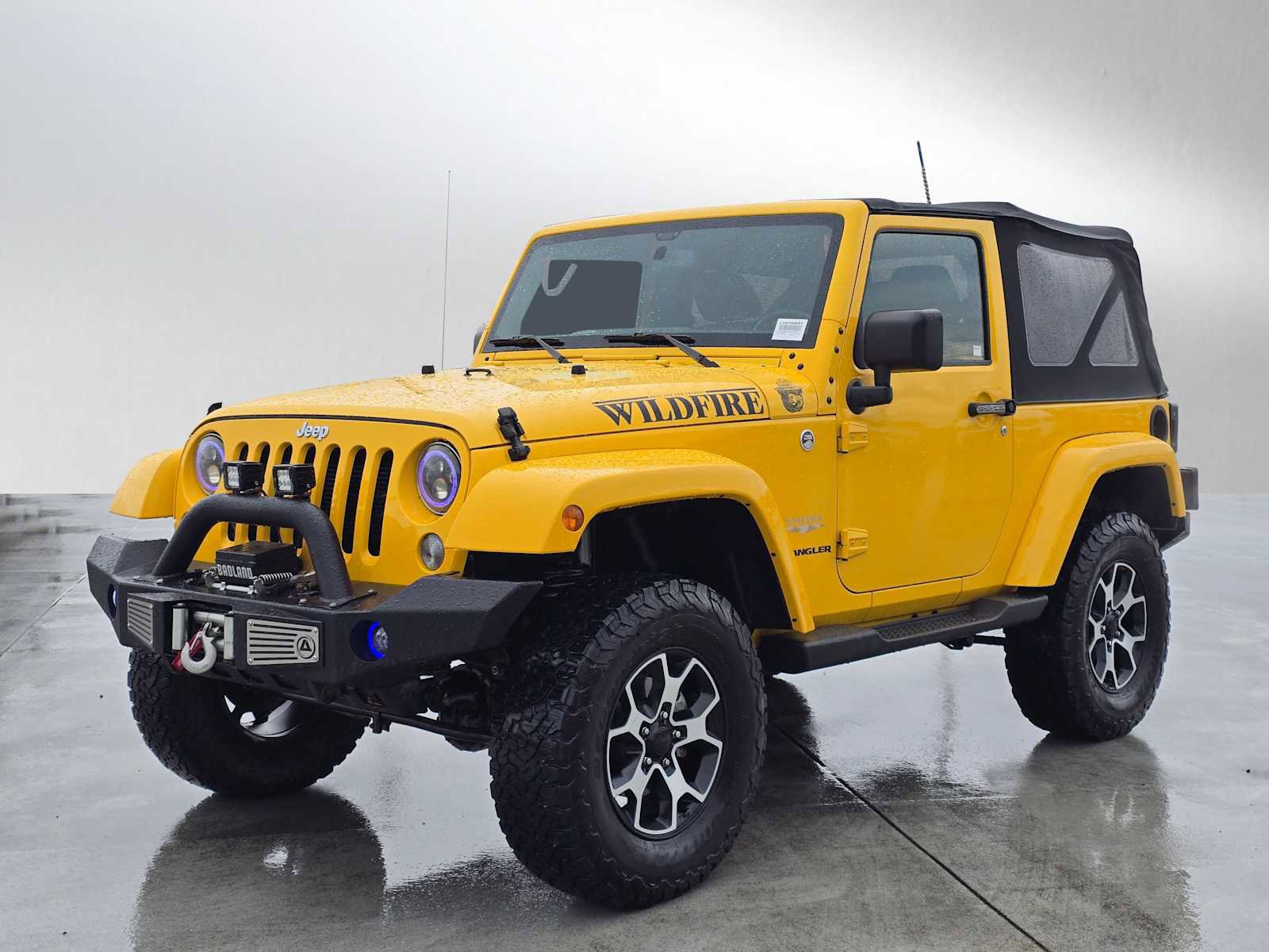 Used 2015 Jeep Wrangler Sahara w/ Connectivity Group image 3