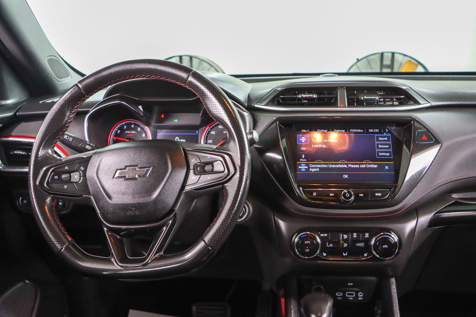 Used 2021 Chevrolet TrailBlazer RS w/ Technology Package FWD image 17