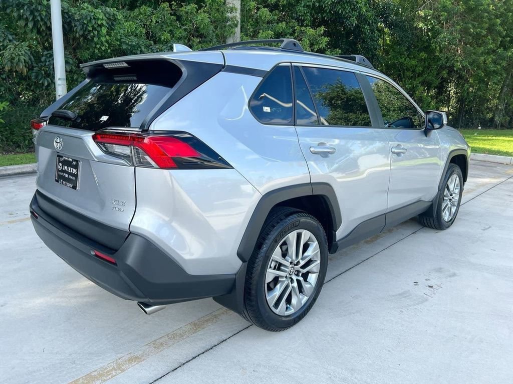 Used 2025 Toyota RAV4 XLE Premium AWD/4WD image 7