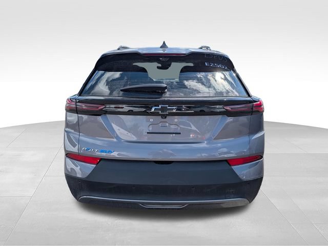 Used 2023 Chevrolet Bolt EUV Premier w/ Sun & Sound Package FWD image 6