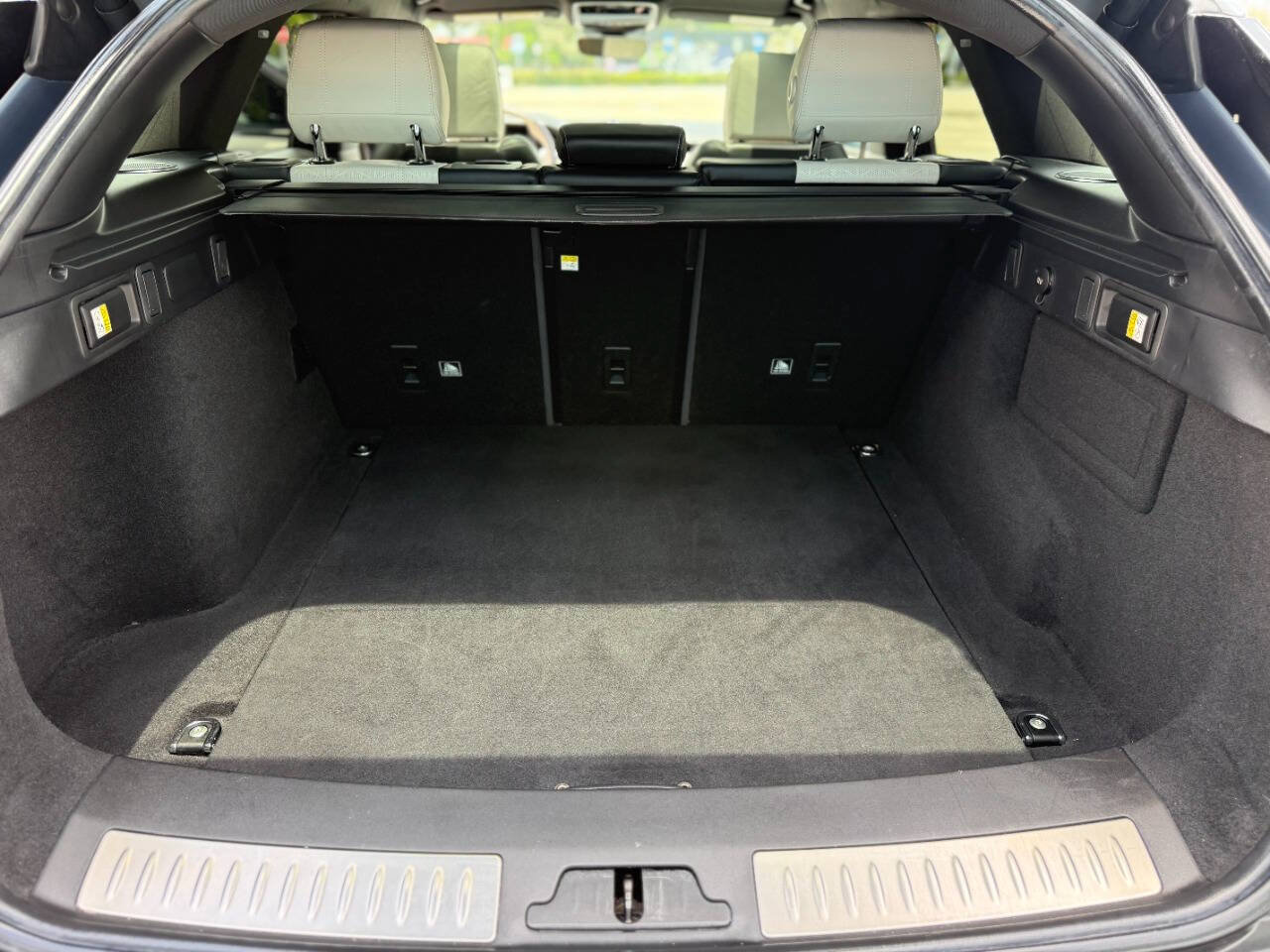 Used 2018 Land Rover Range Rover Velar R-Dynamic HSE AWD/4WD image 30