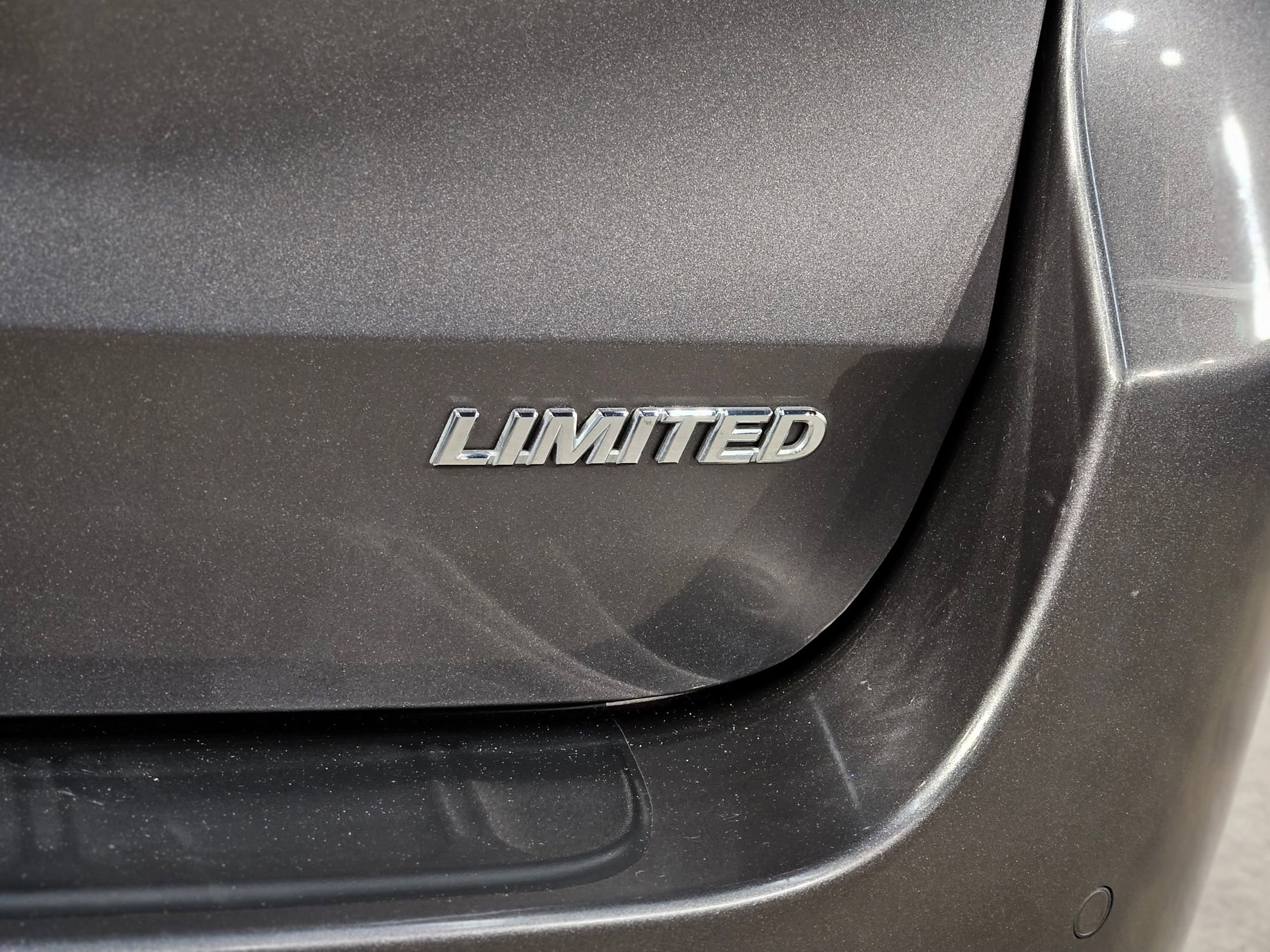 Used 2018 Toyota Sienna Limited image 36