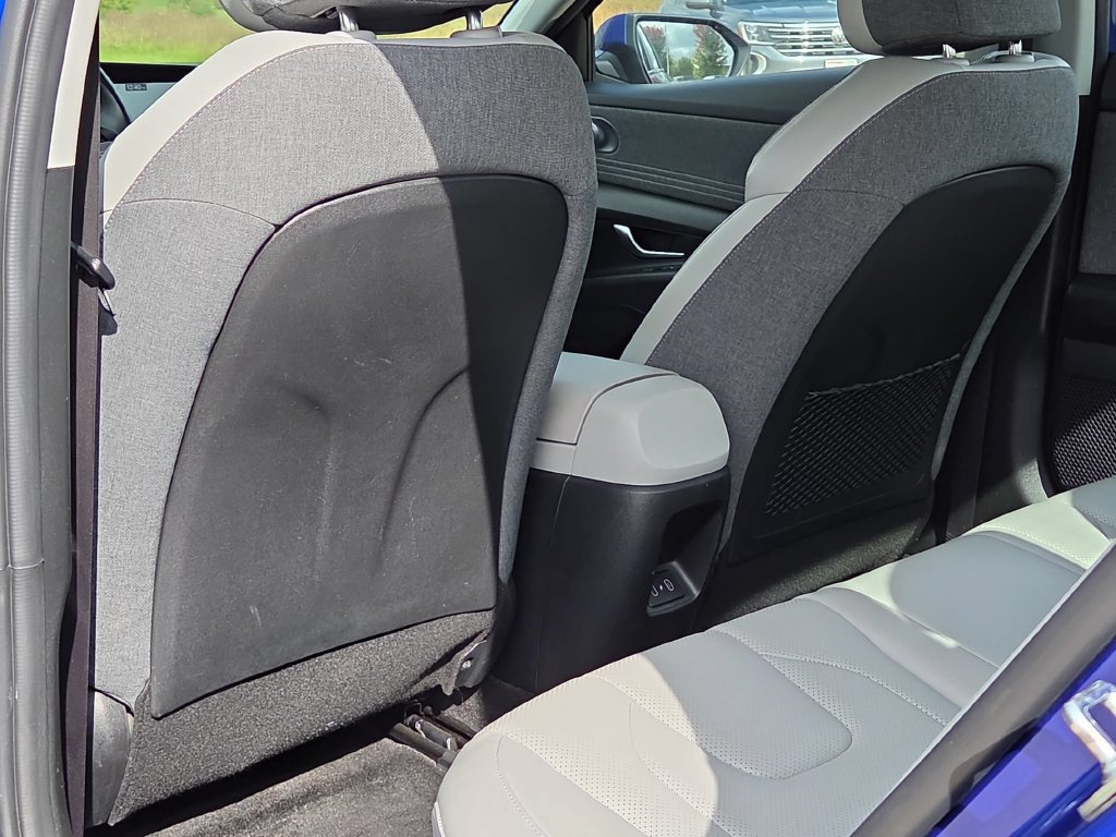 Used 2024 Hyundai Elantra Limited FWD image 35