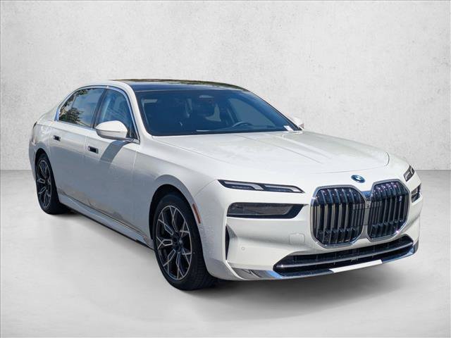 Certified 2025 BMW i7 eDrive50 w/ Premium Package RWD image 3