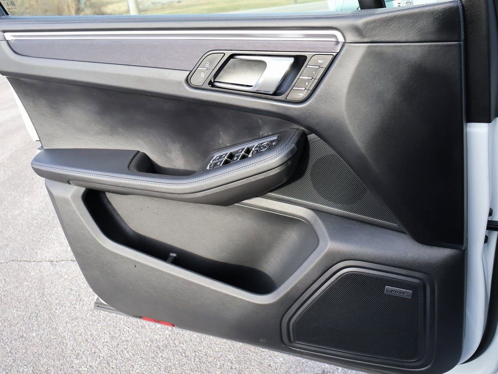 Certified 2024 Porsche Macan GTS image 35