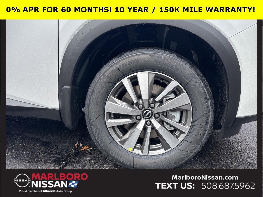 New 2025 Nissan Pathfinder SL image 13