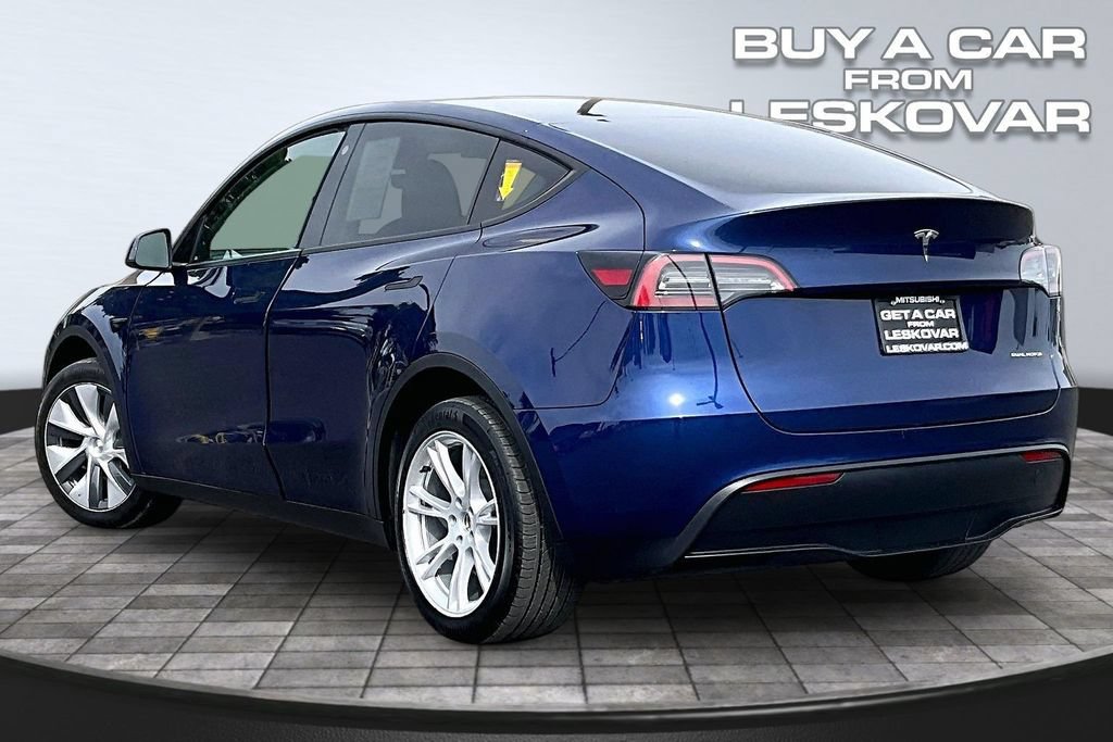 Used 2023 Tesla Model Y Long Range AWD/4WD image 2