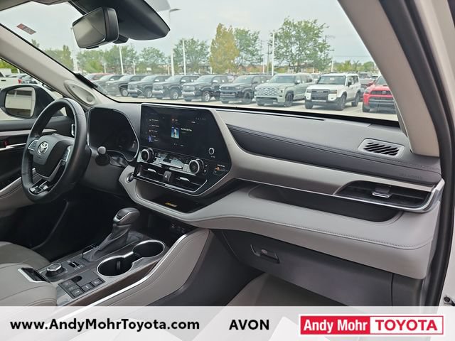 Used 2023 Toyota Highlander Limited AWD/4WD image 40