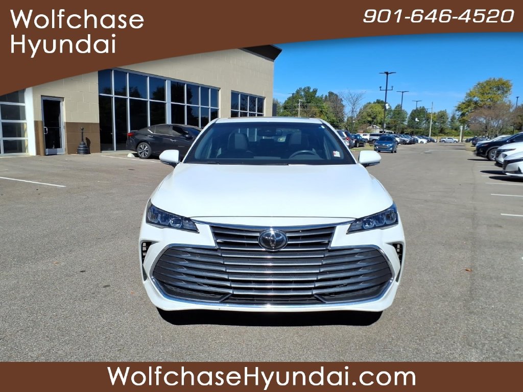 Used 2019 Toyota Avalon XLE w/ Moonroof Package FWD image 8