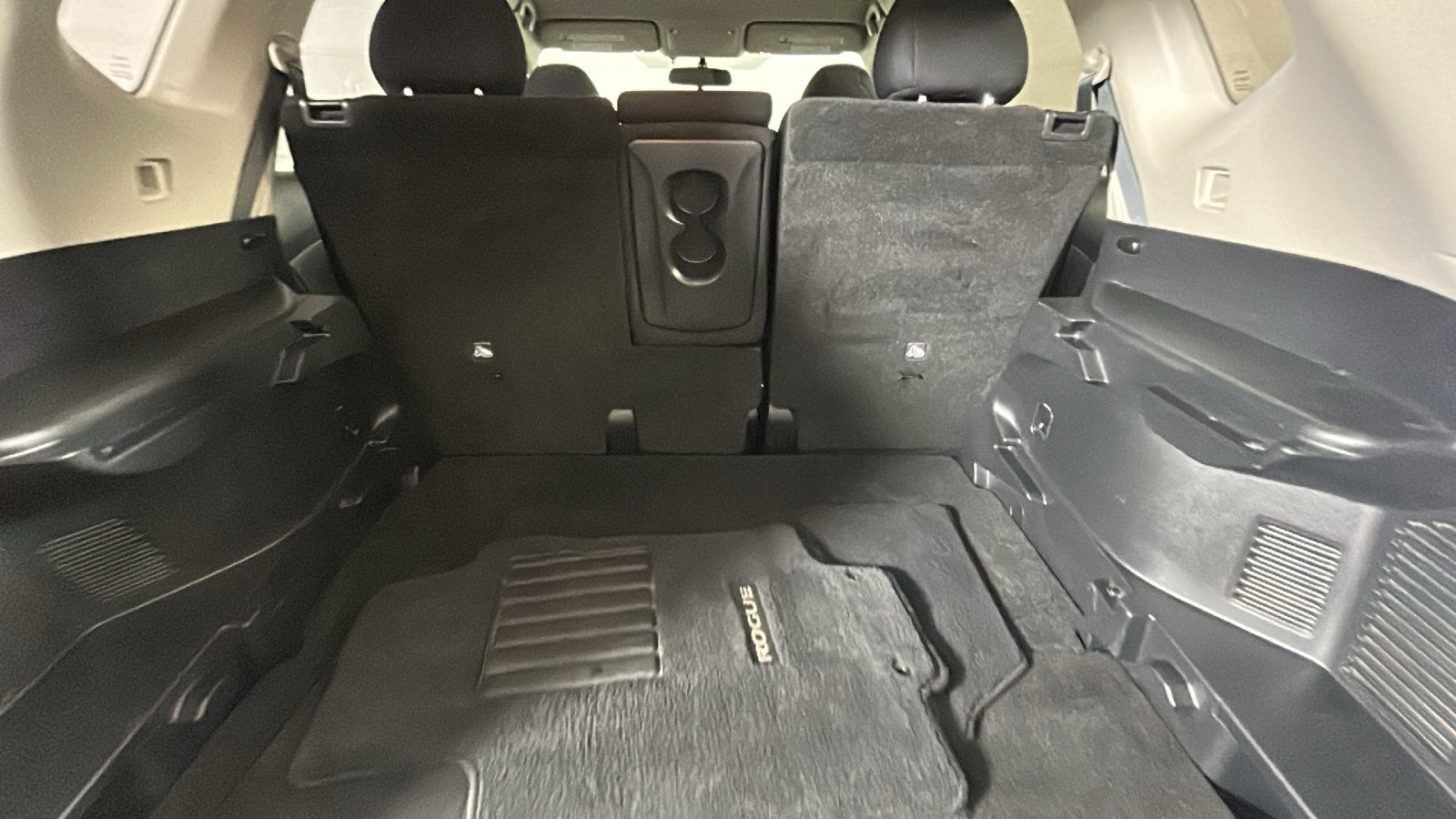 Used 2019 Nissan Rogue S FWD image 31