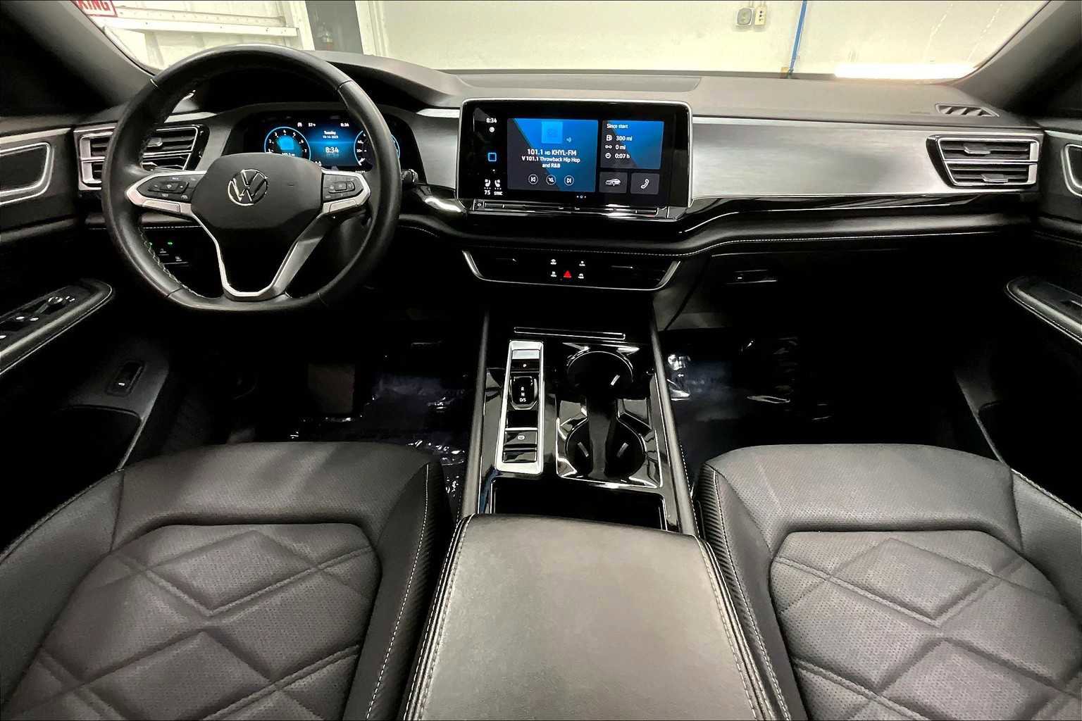 Used 2024 Volkswagen Atlas Cross Sport SE image 18