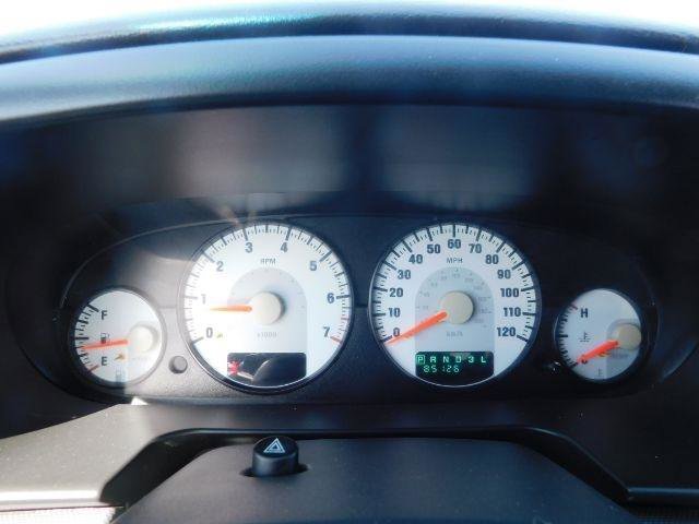 Used 2005 Dodge Stratus SXT image 16