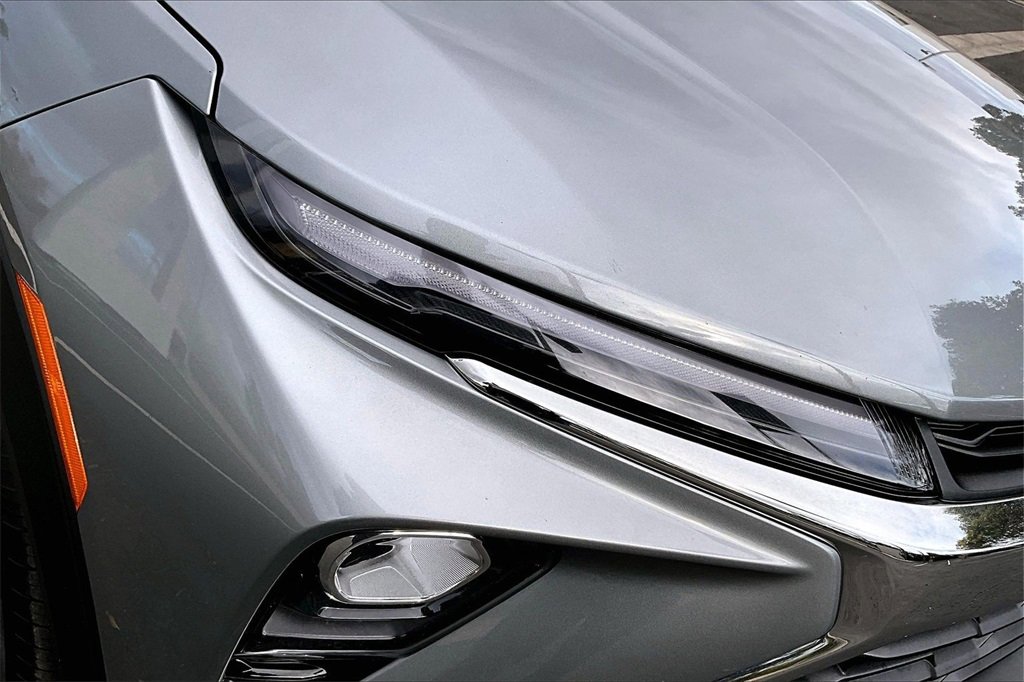 Used 2024 Chevrolet TrailBlazer LT w/ Driver Confidence Package image 25