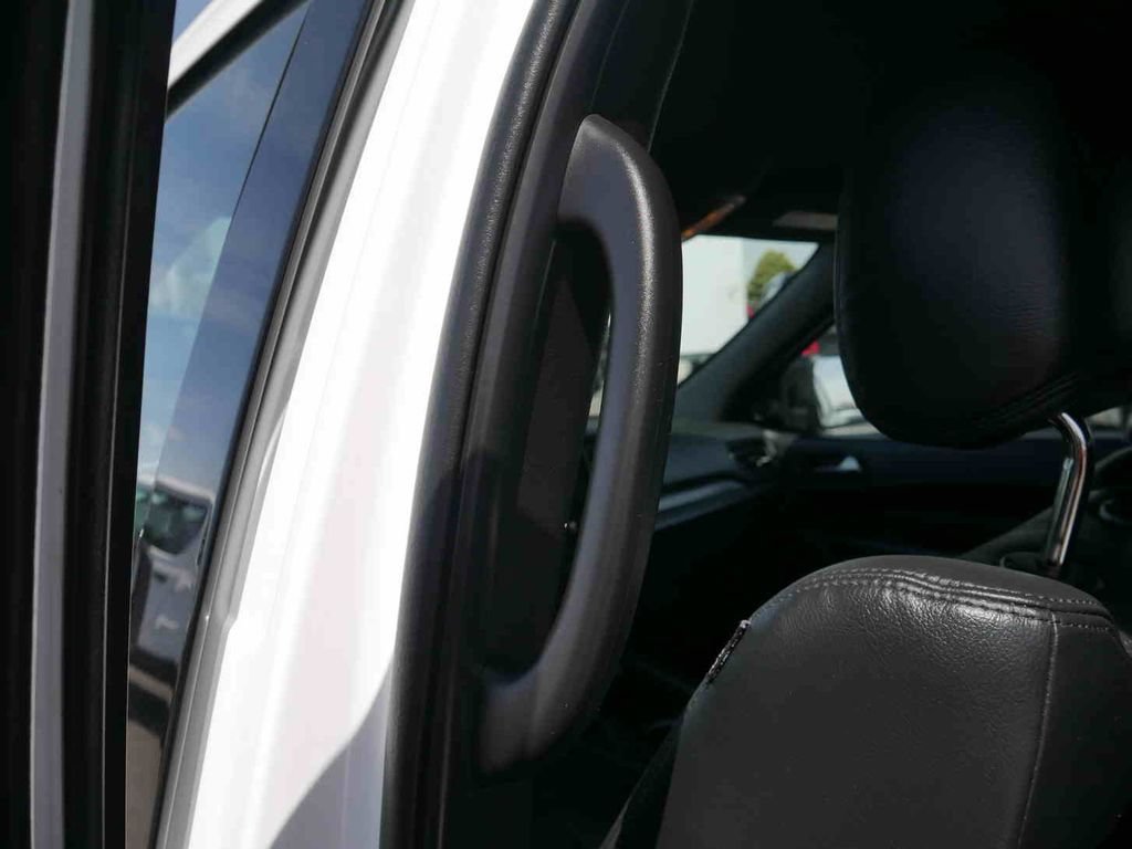 Used 2025 Dodge Durango GT w/ Blacktop Package AWD/4WD image 16