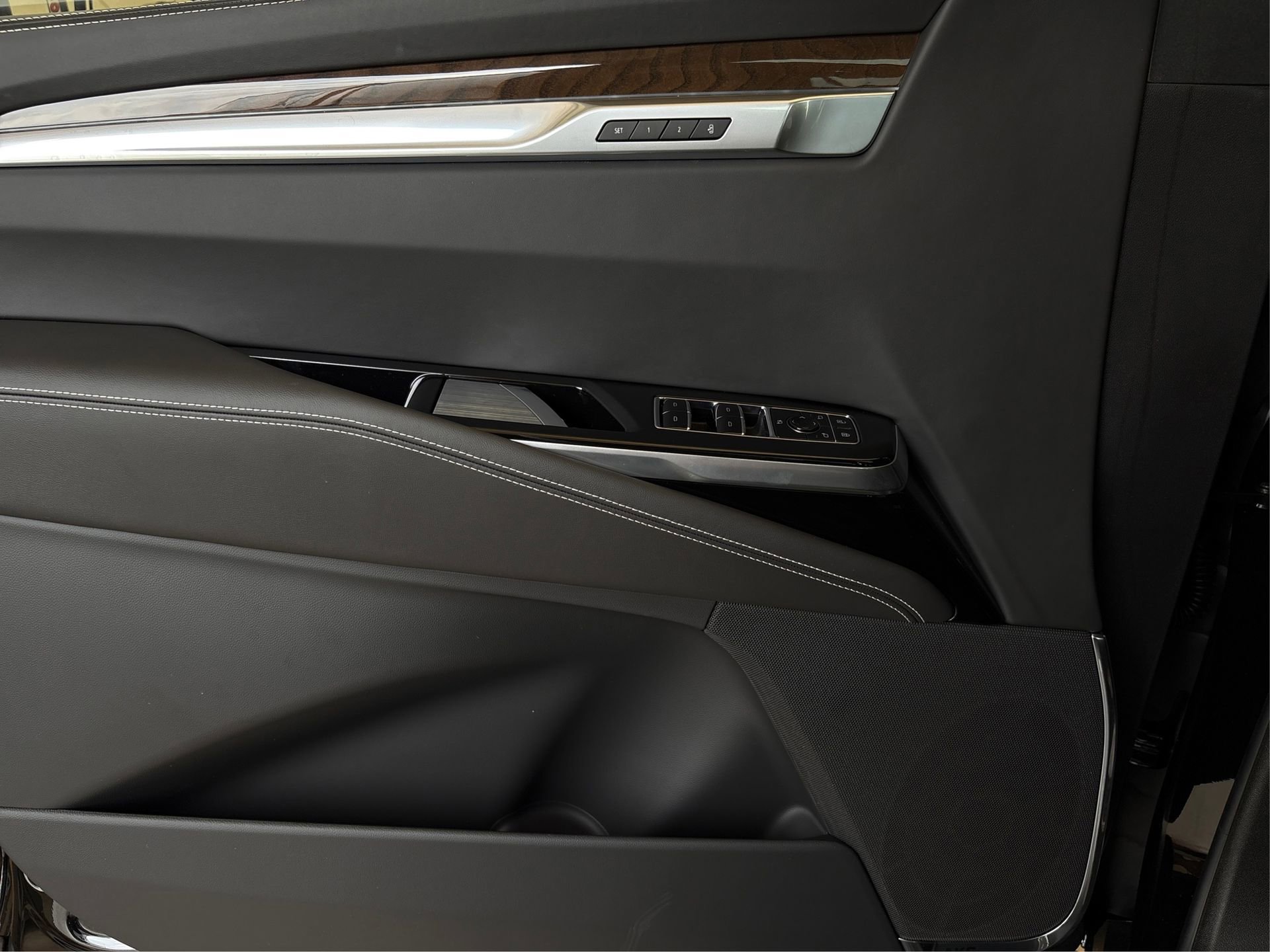 New 2026 Cadillac Escalade Platinum Sport AWD/4WD image 21