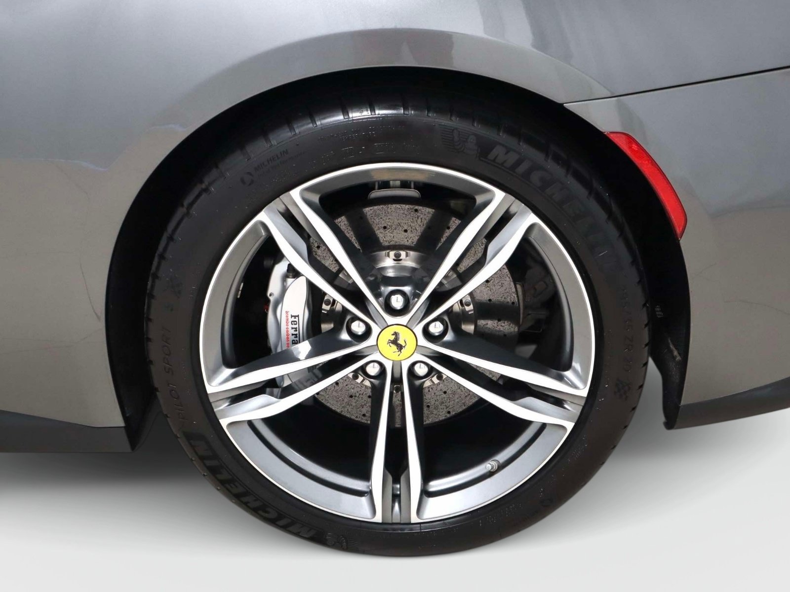 Certified 2019 Ferrari GTC4Lusso AWD/4WD image 9