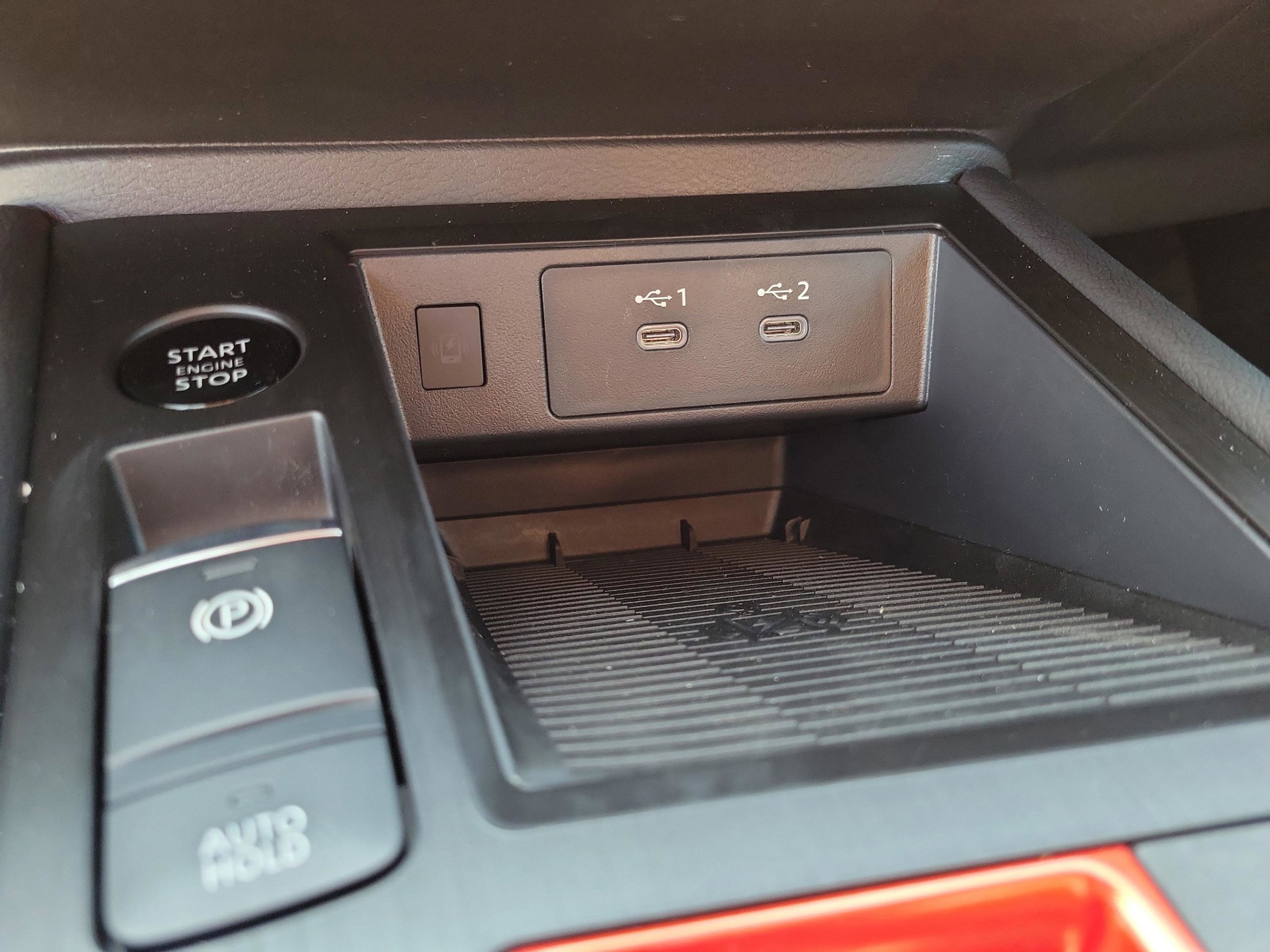 New 2025 Nissan Kicks SR FWD image 31