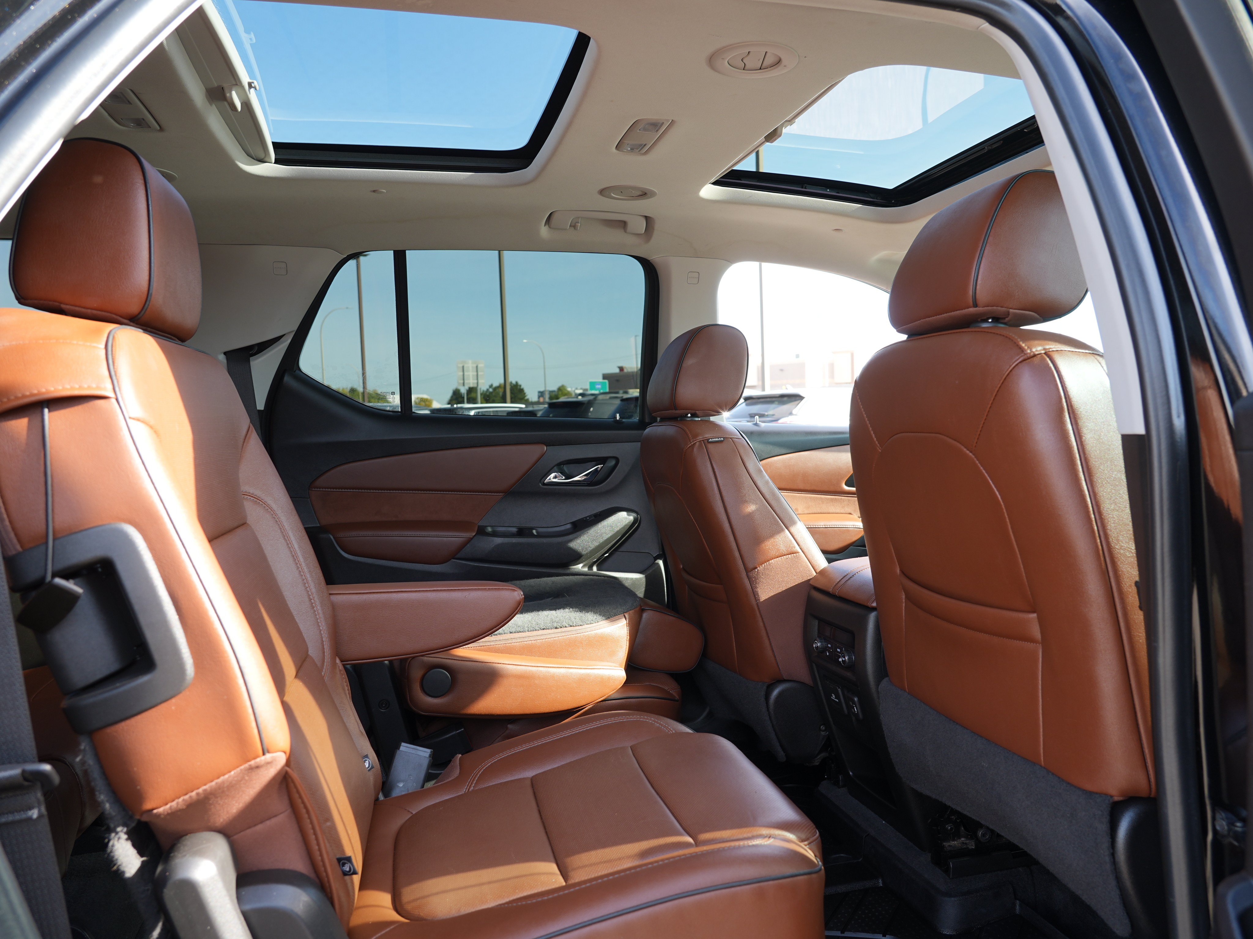 Used 2019 Chevrolet Traverse High Country AWD/4WD image 30