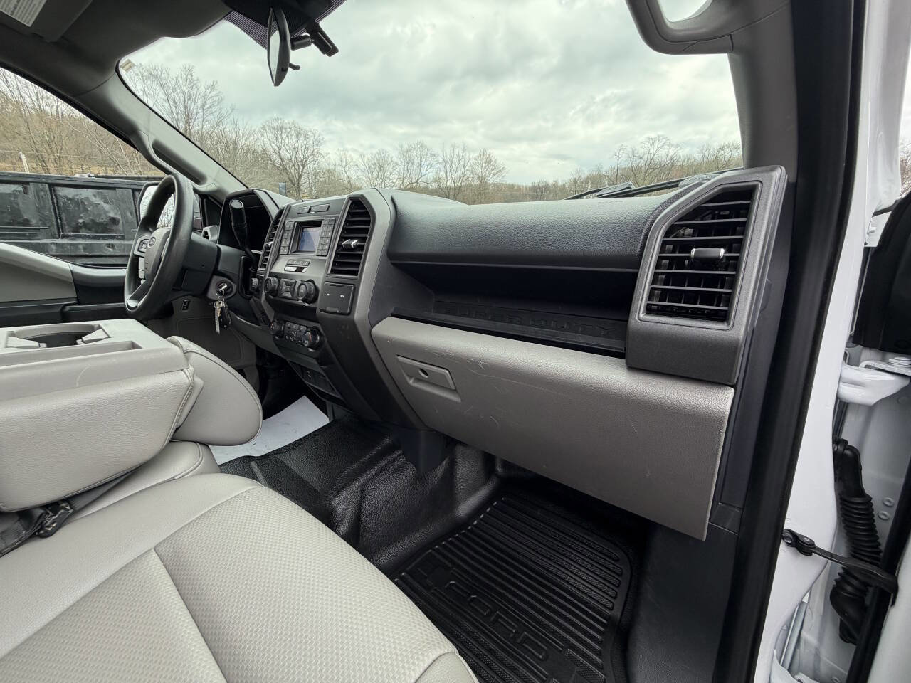 Used 2022 Ford F350 XL w/ Power Equipment Group image 37