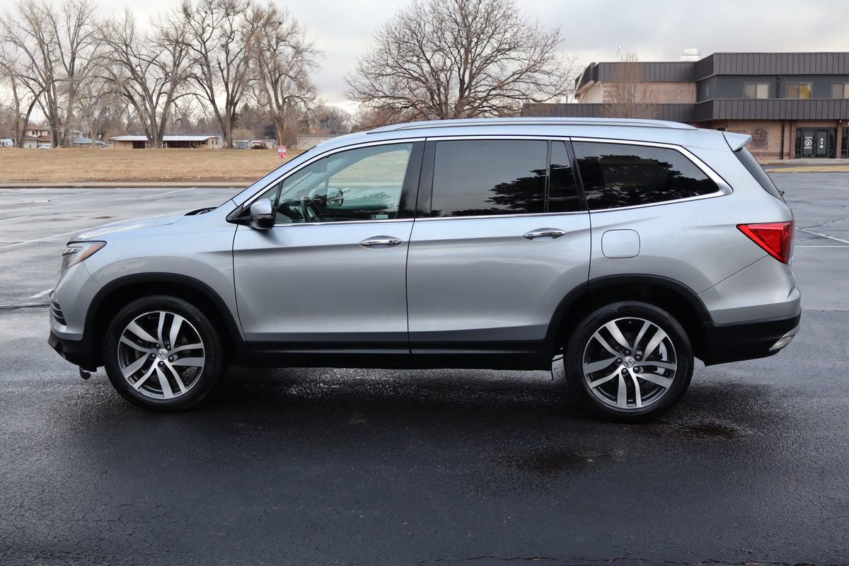 Used 2017 Honda Pilot Touring image 9