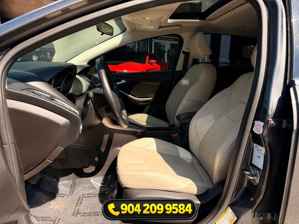 Used 2017 Ford Focus Titanium image 23