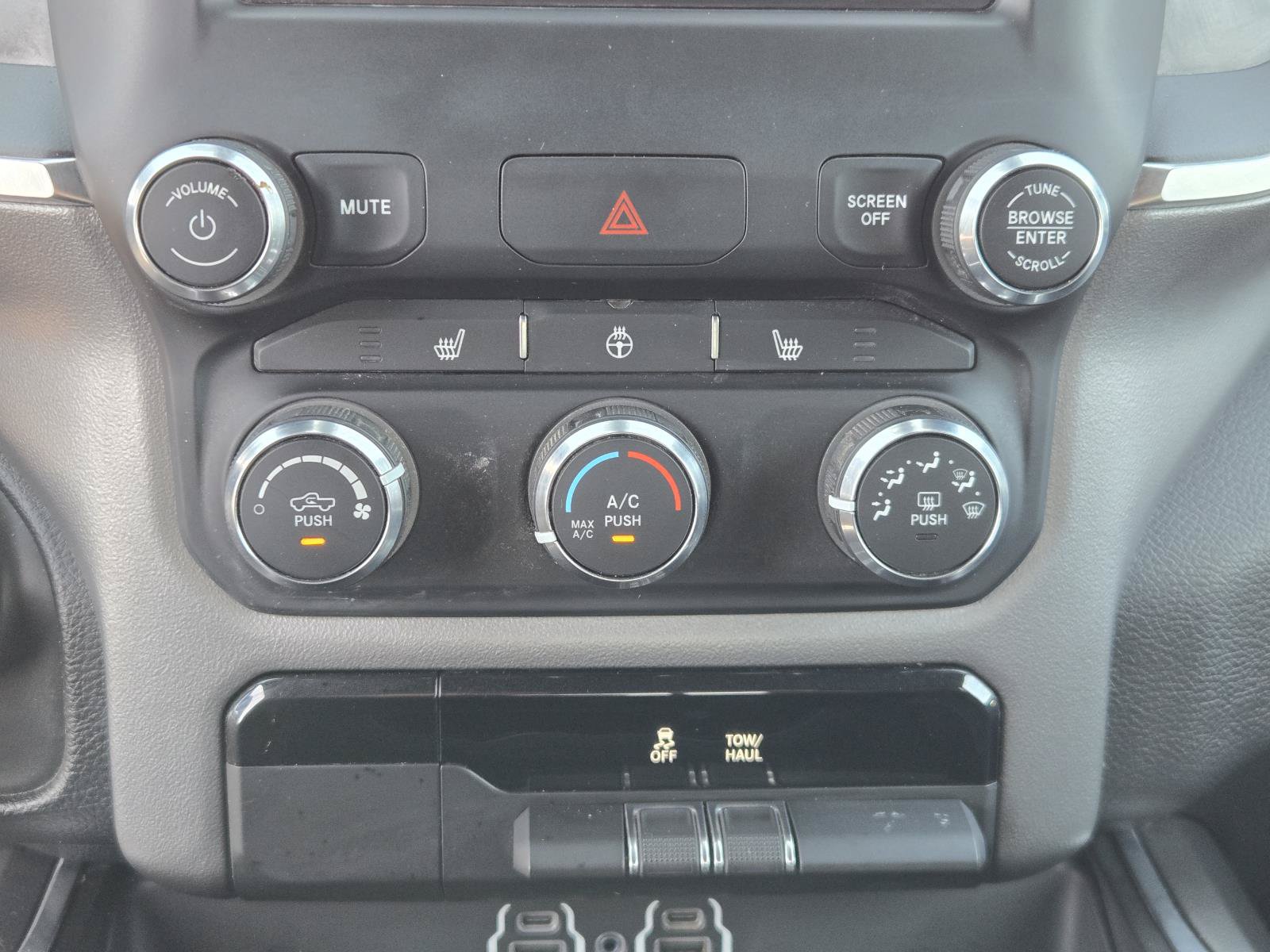 Used 2024 RAM 1500 Big Horn RWD image 9