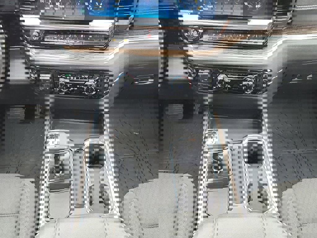 Used 2023 Chevrolet Silverado 1500 LT w/ Protection Package image 11